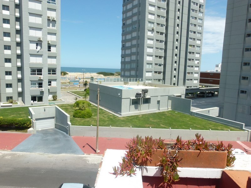 Departamento en alquiler, con parrillero propio